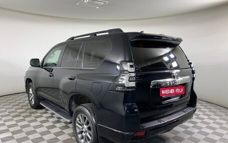 Toyota Land Cruiser Prado 150 рестайлинг 2, 2018 год, 4 655 000 рублей, 7 фотография