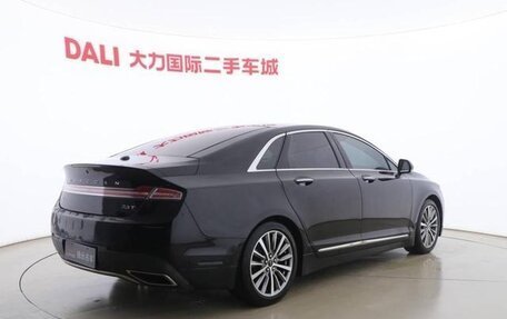 Lincoln MKZ II рестайлинг, 2020 год, 2 200 000 рублей, 9 фотография