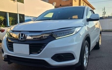 Honda Vezel, 2020 год, 1 363 000 рублей, 3 фотография