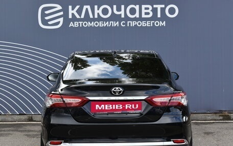 Toyota Camry, 2023 год, 3 990 000 рублей, 4 фотография