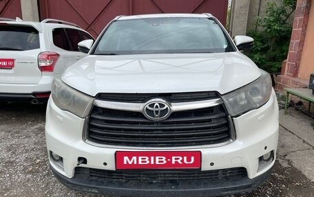 Toyota Highlander III, 2014 год, 2 400 000 рублей, 1 фотография