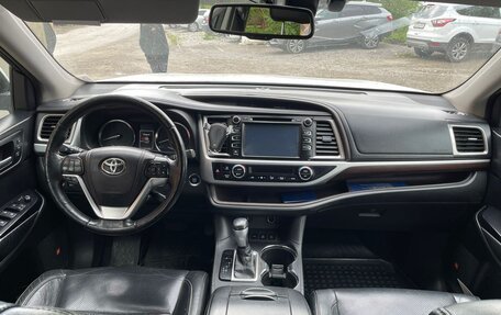 Toyota Highlander III, 2014 год, 2 400 000 рублей, 6 фотография