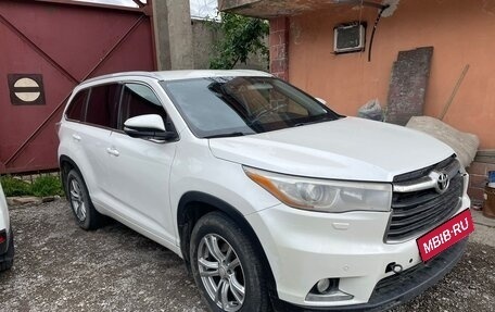 Toyota Highlander III, 2014 год, 2 400 000 рублей, 2 фотография