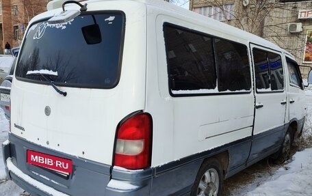 SsangYong Istana, 2002 год, 425 000 рублей, 2 фотография