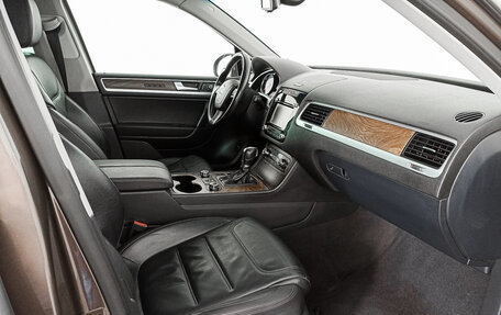 Volkswagen Touareg III, 2013 год, 2 072 000 рублей, 11 фотография