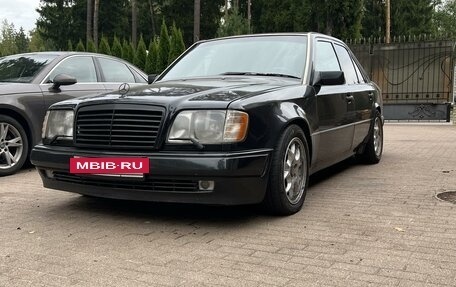 Mercedes-Benz E-Класс, 1993 год, 1 900 000 рублей, 2 фотография