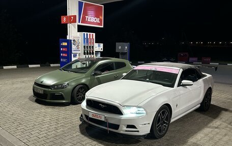 Ford Mustang VI рестайлинг, 2013 год, 2 100 000 рублей, 7 фотография