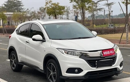 Honda Vezel, 2021 год, 1 600 000 рублей, 3 фотография