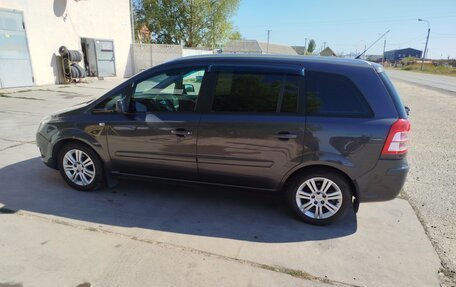 Opel Zafira B, 2012 год, 970 000 рублей, 2 фотография