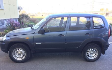 Chevrolet Niva I рестайлинг, 2010 год, 550 000 рублей, 4 фотография