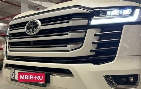 Toyota Land Cruiser, 2023 год, 13 400 000 рублей, 6 фотография