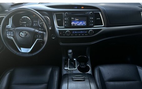 Toyota Highlander III, 2014 год, 3 100 000 рублей, 7 фотография