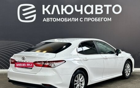 Toyota Camry, 2018 год, 2 490 000 рублей, 5 фотография