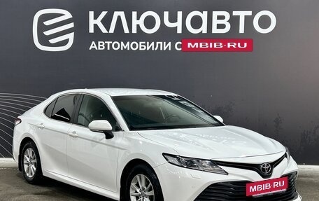 Toyota Camry, 2018 год, 2 490 000 рублей, 3 фотография