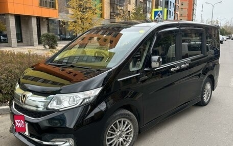 Honda Stepwgn IV, 2017 год, 2 540 000 рублей, 2 фотография