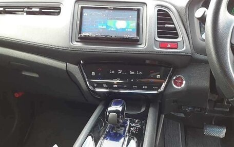 Honda Vezel, 2014 год, 1 750 000 рублей, 12 фотография