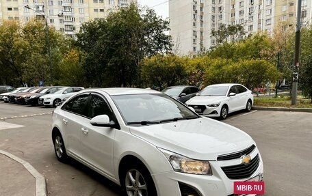 Chevrolet Cruze II, 2014 год, 995 000 рублей, 2 фотография