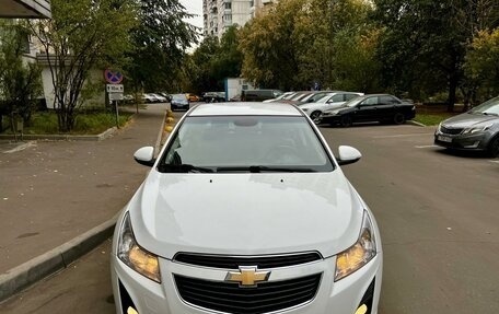 Chevrolet Cruze II, 2014 год, 995 000 рублей, 3 фотография