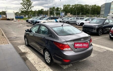 Hyundai Solaris II рестайлинг, 2011 год, 550 000 рублей, 8 фотография