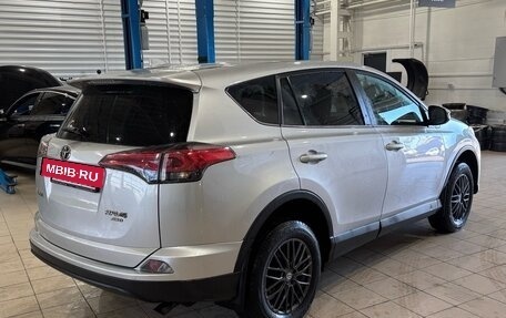 Toyota RAV4, 2017 год, 2 540 000 рублей, 3 фотография