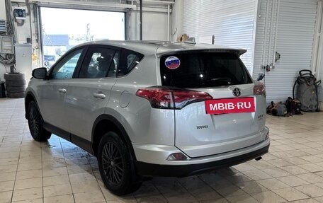 Toyota RAV4, 2017 год, 2 540 000 рублей, 4 фотография