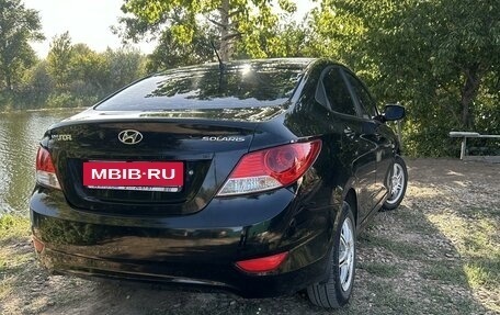 Hyundai Solaris II рестайлинг, 2011 год, 830 000 рублей, 2 фотография