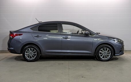 Hyundai Solaris II рестайлинг, 2021 год, 1 745 000 рублей, 4 фотография