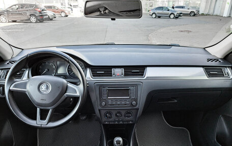 Skoda Rapid I, 2014 год, 1 020 000 рублей, 14 фотография