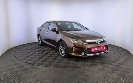 Toyota Camry, 2018 год, 2 750 000 рублей, 3 фотография