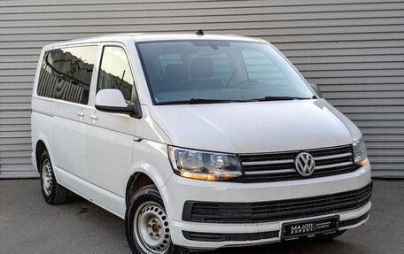 Volkswagen Caravelle T6 рестайлинг, 2019 год, 2 895 000 рублей, 3 фотография