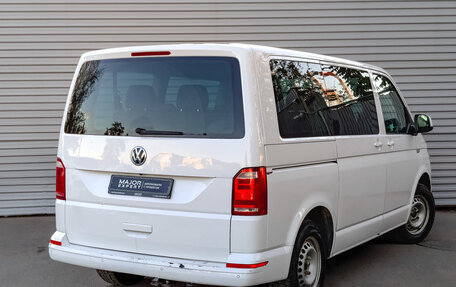 Volkswagen Caravelle T6 рестайлинг, 2019 год, 2 895 000 рублей, 5 фотография