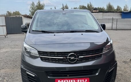 Opel Zafira Life I, 2020 год, 3 900 000 рублей, 3 фотография