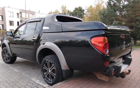 Mitsubishi L200 IV рестайлинг, 2014 год, 1 757 000 рублей, 2 фотография