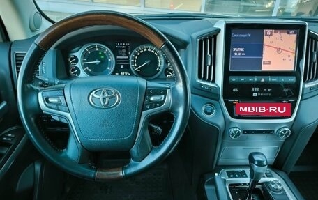 Toyota Land Cruiser 200, 2020 год, 7 350 000 рублей, 7 фотография