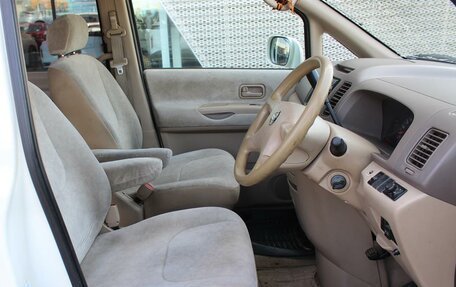 Nissan Serena II, 2002 год, 790 000 рублей, 14 фотография