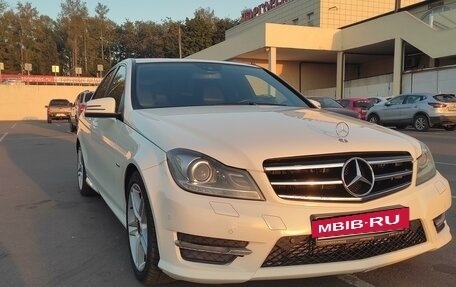 Mercedes-Benz C-Класс, 2011 год, 1 850 000 рублей, 2 фотография