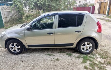 Renault Sandero I, 2013 год, 700 000 рублей, 4 фотография