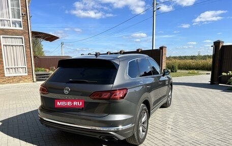 Volkswagen Touareg III, 2019 год, 5 950 000 рублей, 6 фотография