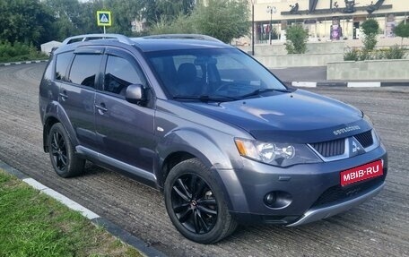 Mitsubishi Outlander III рестайлинг 3, 2007 год, 1 100 000 рублей, 1 фотография