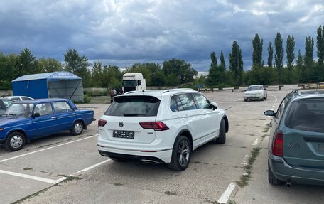 Volkswagen Tiguan II, 2020 год, 3 700 000 рублей, 4 фотография