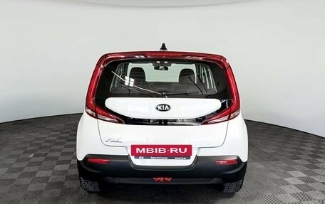 KIA Soul III, 2020 год, 2 410 000 рублей, 6 фотография