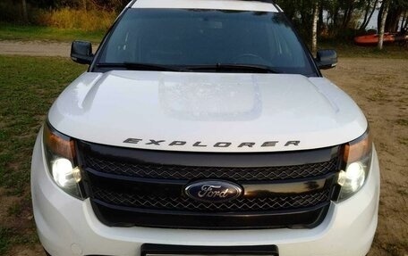 Ford Explorer VI, 2014 год, 2 950 000 рублей, 2 фотография