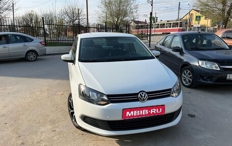 Volkswagen Polo VI (EU Market), 2015 год, 1 080 000 рублей, 1 фотография