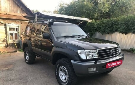 Toyota Land Cruiser 100 рестайлинг 2, 2001 год, 2 180 000 рублей, 3 фотография