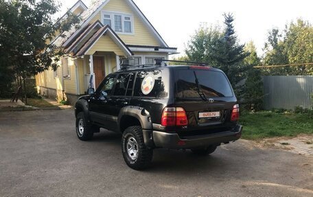 Toyota Land Cruiser 100 рестайлинг 2, 2001 год, 2 180 000 рублей, 6 фотография