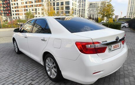 Toyota Camry, 2013 год, 2 090 000 рублей, 4 фотография