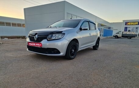 Renault Sandero II рестайлинг, 2017 год, 890 000 рублей, 1 фотография