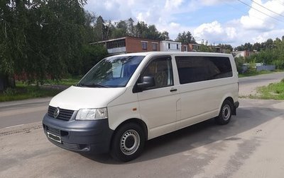 Volkswagen Transporter T5 рестайлинг, 2003 год, 1 250 000 рублей, 1 фотография