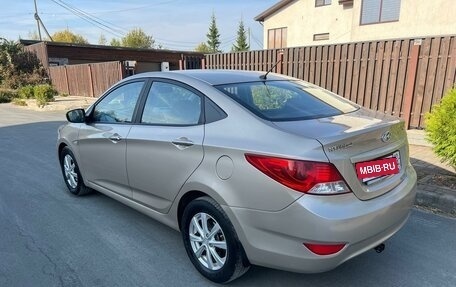 Hyundai Solaris II рестайлинг, 2011 год, 849 000 рублей, 7 фотография