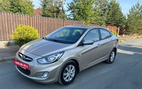 Hyundai Solaris II рестайлинг, 2011 год, 849 000 рублей, 5 фотография